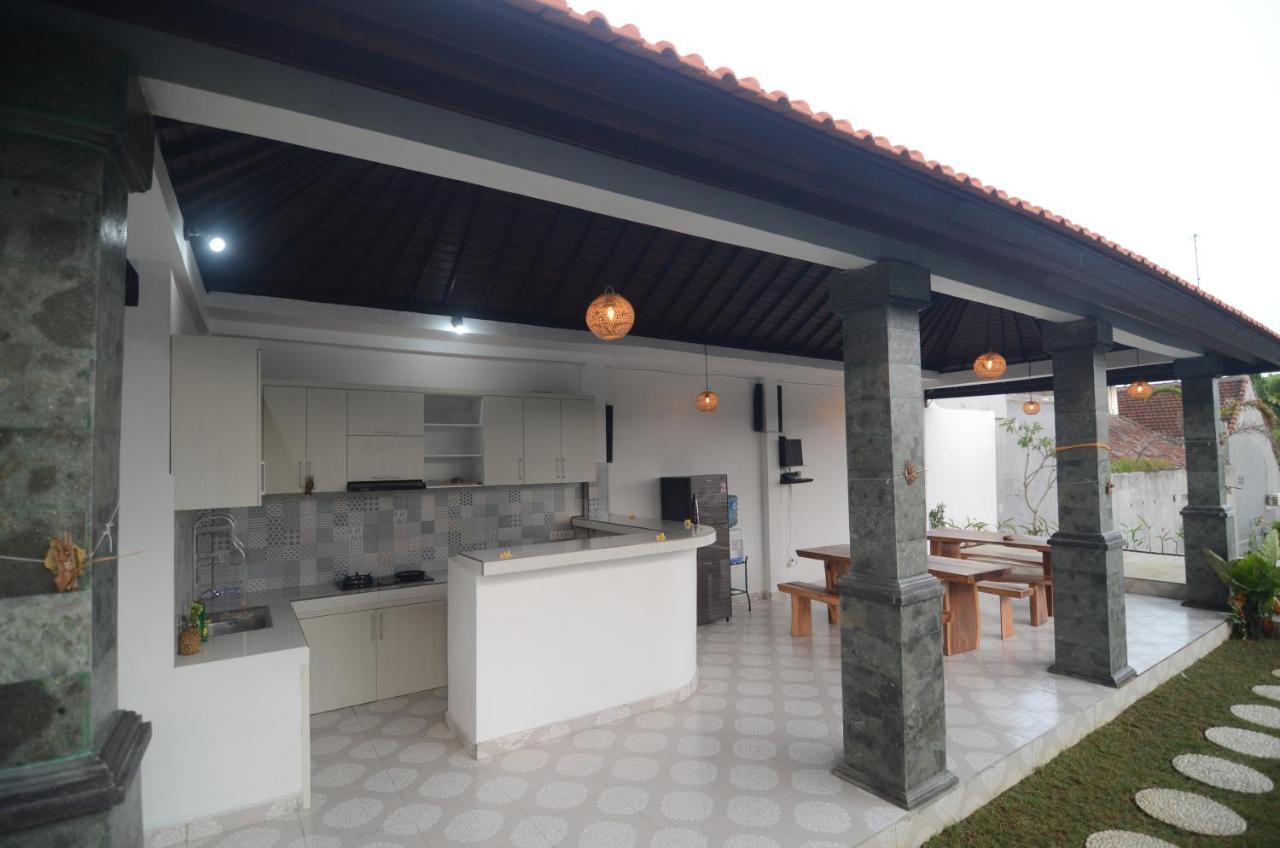 Kusuma Guesthouse 2 Canggu  Exterior photo